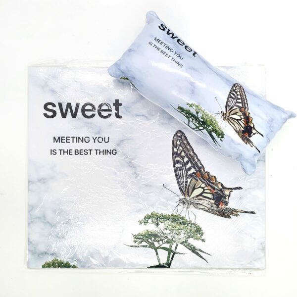 סט כרית ו משטח עבודה למניקור.